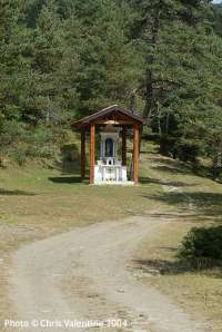 Xtrallusion photo library of independent, self-guided walking and sightseeing holidays in Italy. Pictures, images, photos and photographs taken along the way of this 1-day walking itinerary, to give you a visual impression of the day's walk.